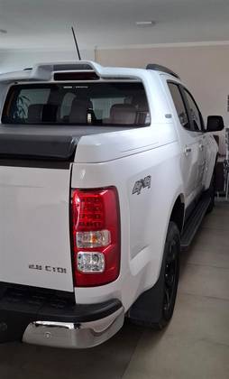 CHEVROLET S10 2.8 16V TURBO DIESEL HIGH COUNTRY CD 4X4 AUTOMÁTICO